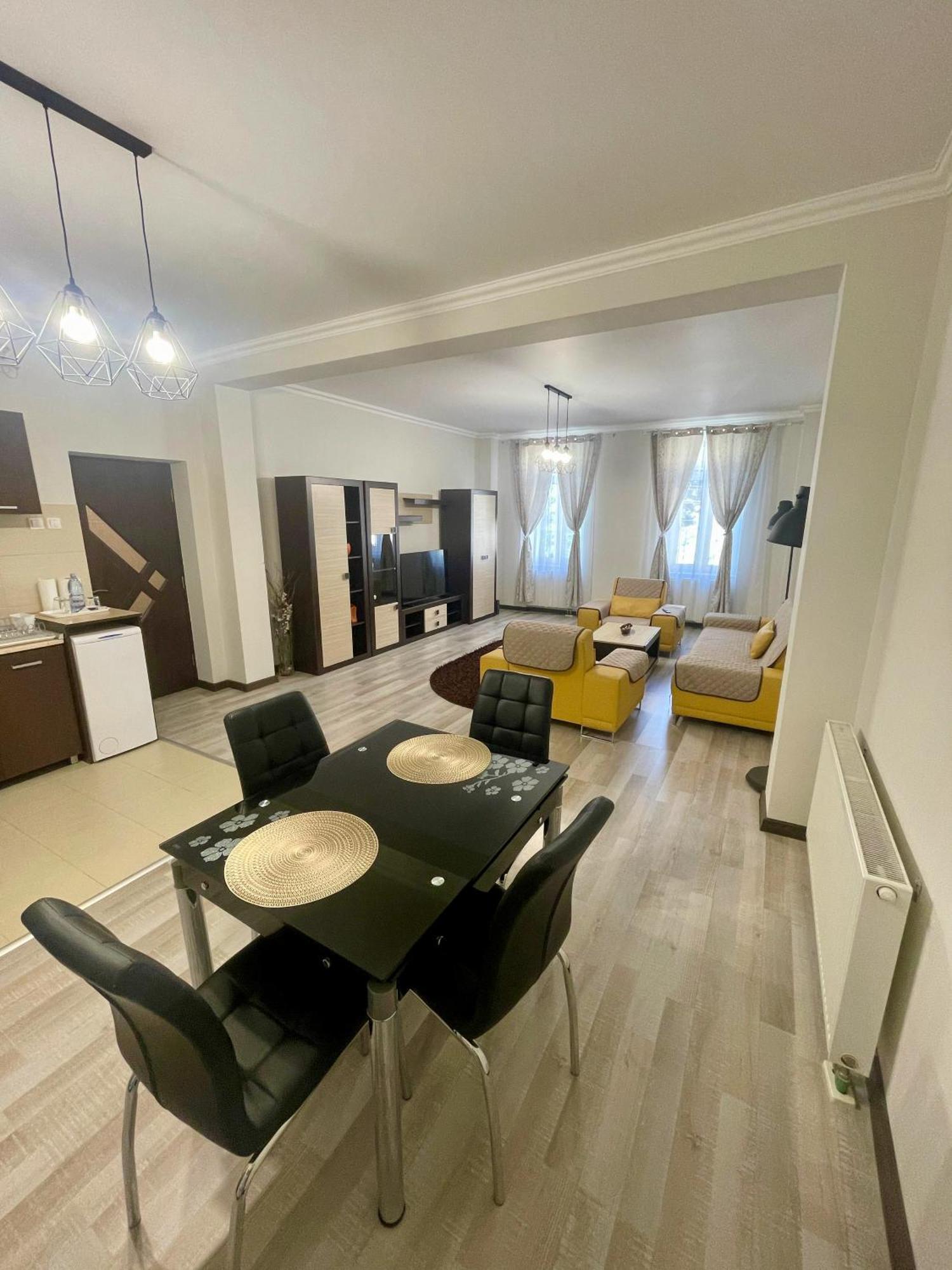 Enjoy Apartments - Spacious Retreat In Our Villa Cluj Napoca Bagian luar foto